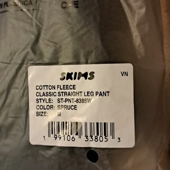 MEDIUM. SKIMS COTTON FLEECE CLASSIC STRAIGHT LEG PANT - Picture 14 of 15